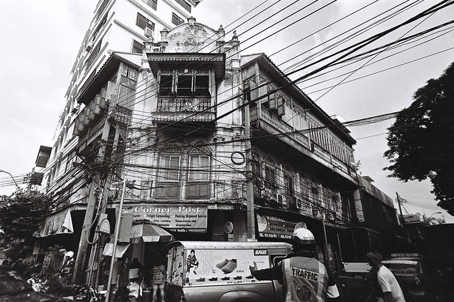 Russar lens analogue photo 28